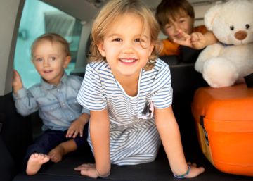 12 accesorios para viajar en coche con niños durante las vacaciones