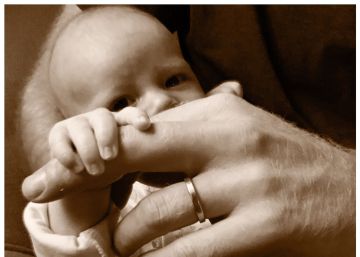 El príncipe Enrique y Meghan Markle publican una nueva foto de Archie