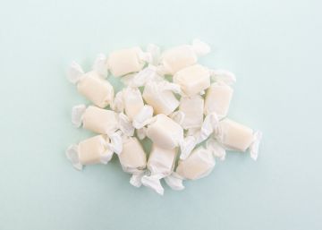 ¿Qué es el nanoaditivo presente en algunos chicles, salsas y quesos que Francia ha decidido prohibir?