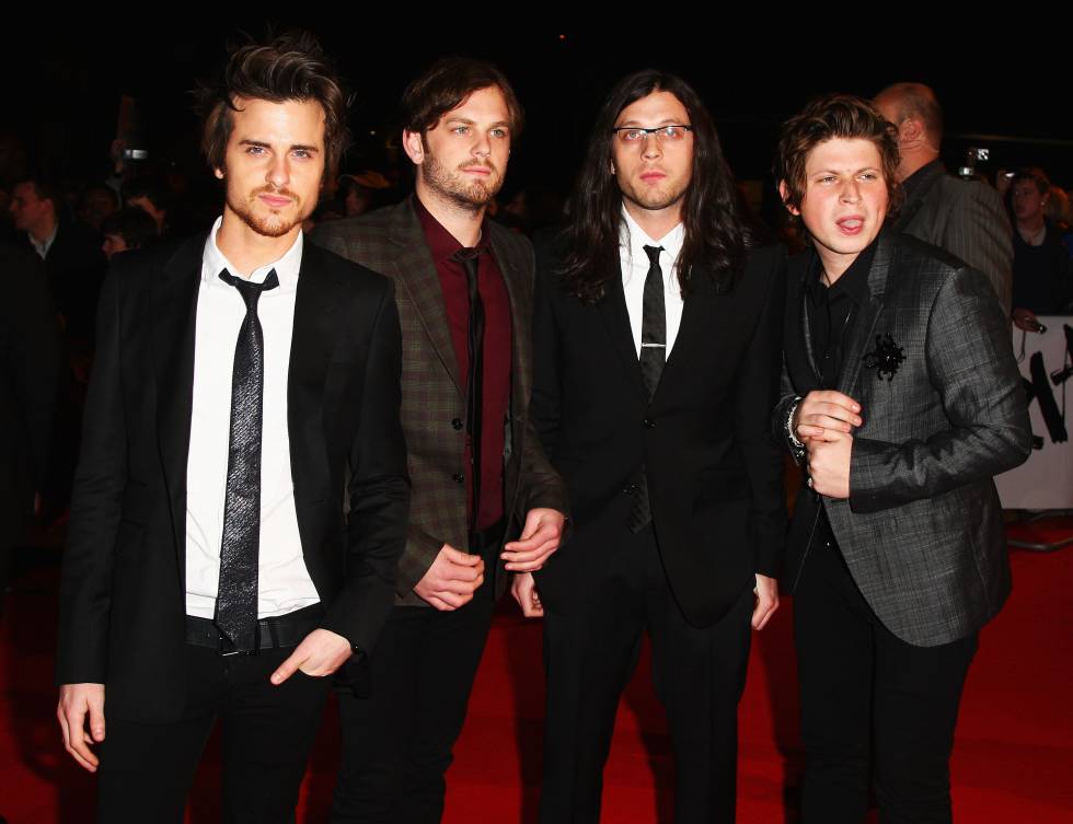 Jared, Caleb, Matthew y Nathan Followill, miembros de Kings of Leon, llegando a la gala de los Brit Awards de 2009.