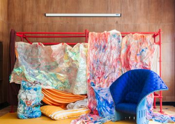 Andamios rojos, muebles de Frank Lloyd Wright y piezas recicladas por talentos españoles. Así fue el diseño de la fiesta del verano