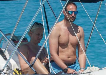 Haakon y Mette-Marit de Noruega, de vacaciones en Formentera con sus hijos