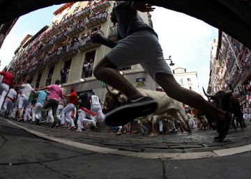 El segundo encierro de San Fermín 2019, en imágenes