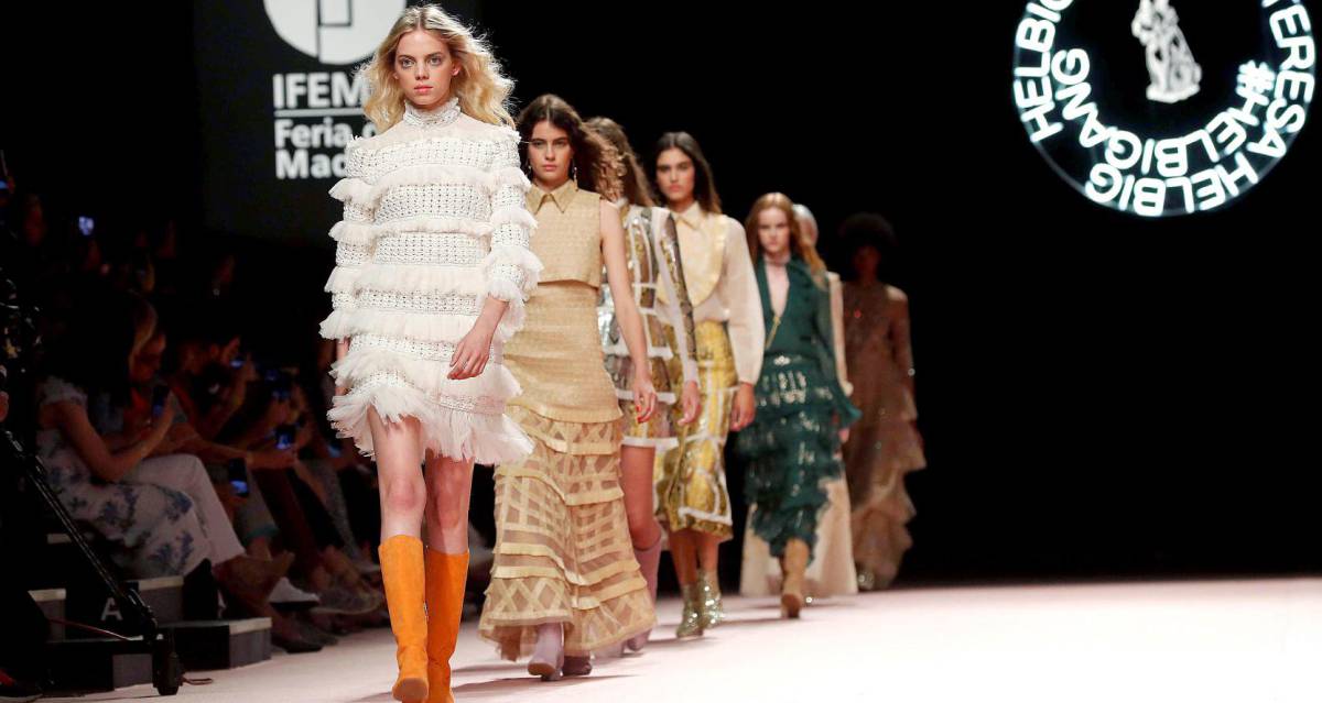 El desfile de Teresa Helbig, en la Mercedes-Benz Fashion Week Madrid, este martes.