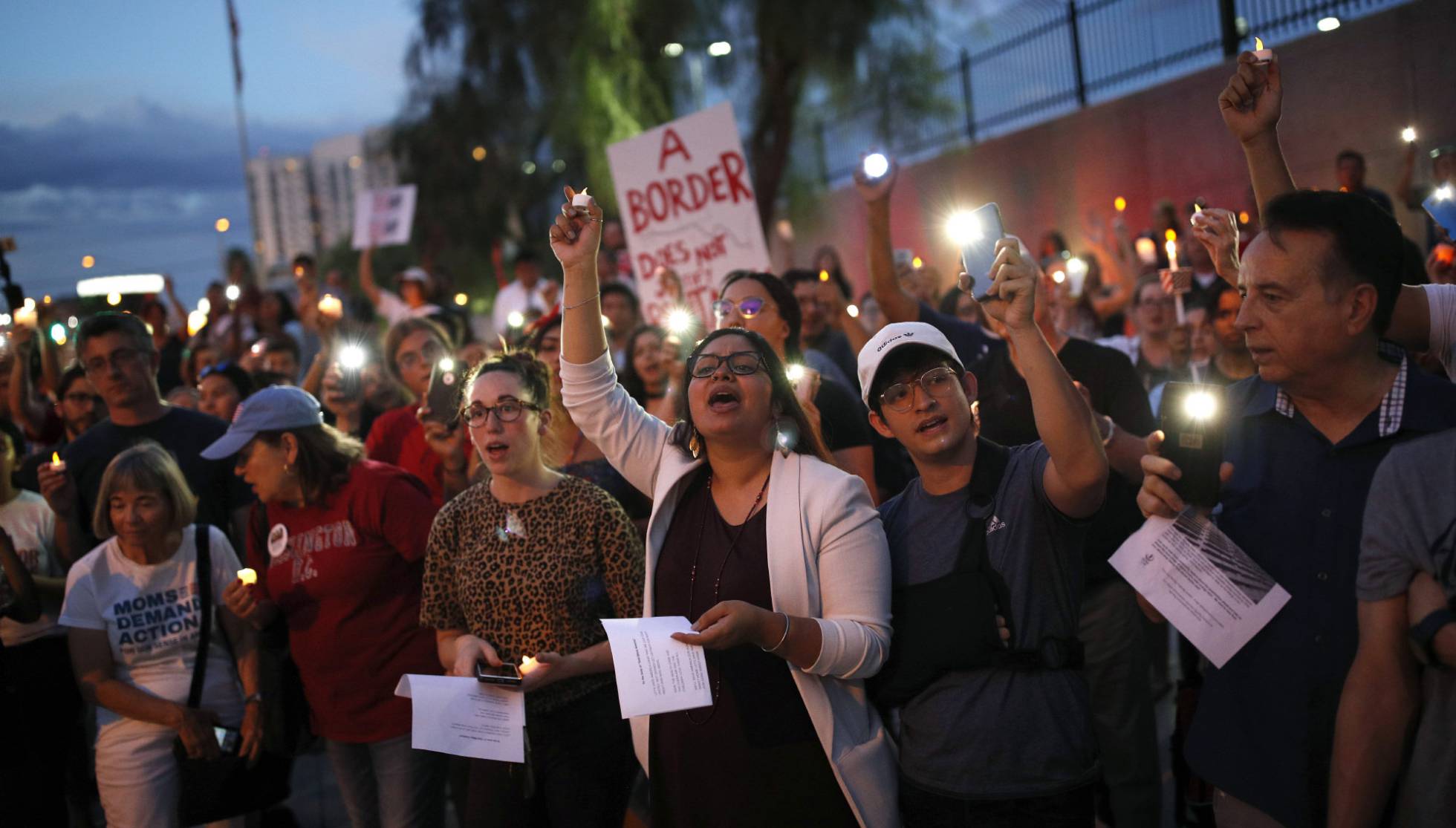 Protesta ante un centro de detención en Las Vegas.