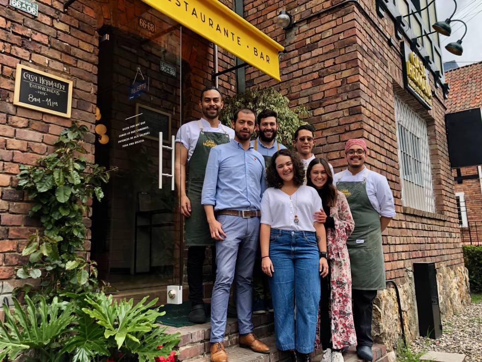 El equipo de Casa Hermana al completo. Capel