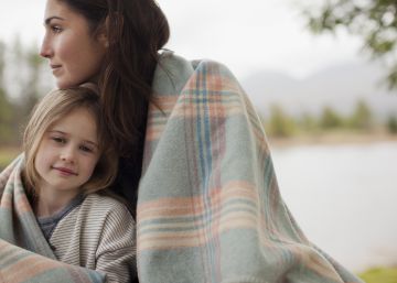 “En la maternidad falta un feminismo aglutinador y combativo con el poderoso”