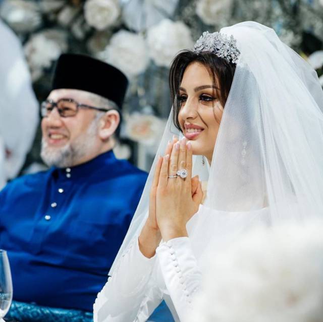 Mohamed V de Kelantan y Rihana Oksana Petra en su boda rusa, celebrada en Moscú a finales de noviembre de 2018.