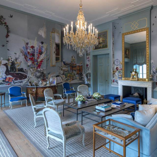 El salón azul del palacio Huis ten Bosch de los reyes de Holanda.
