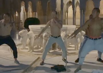 Los All Blacks bailan la ‘haka’ en el Patio de los Leones de la Alhambra