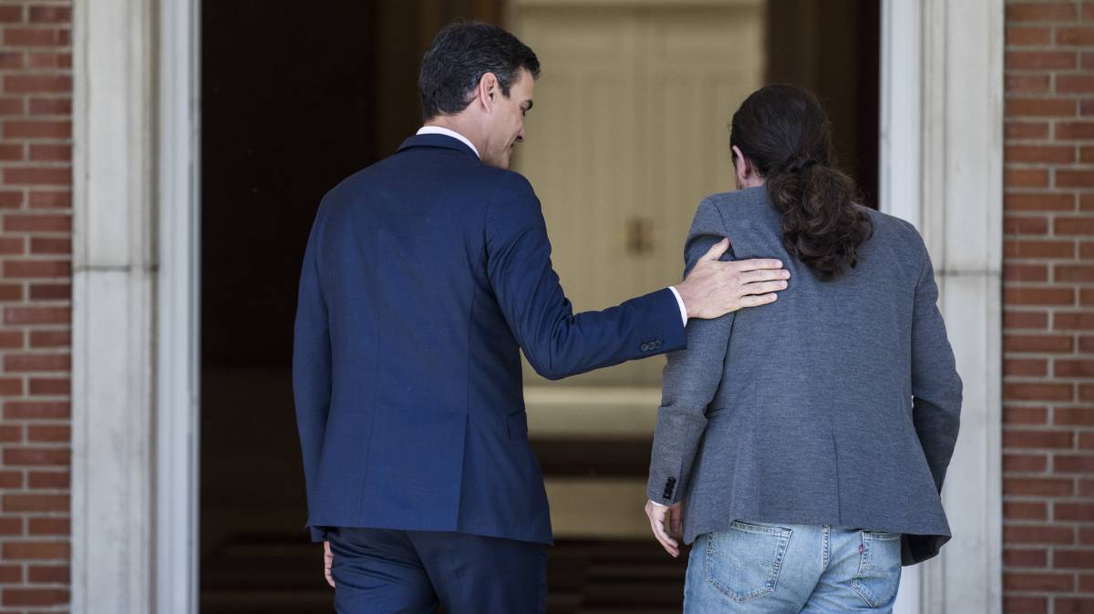 Sánchez recibe en La Moncloa a Iglesias.