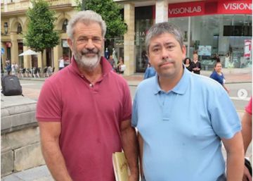 Mel Gibson en A Fonsagrada, Amy Schumer en Altea: las estrellas de Hollywood que veranean en pueblos de España