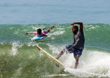 Los surfistas escondidos en la selva colombiana