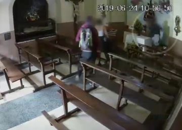 Los Mossos d'Esquadra buscan a cuatro jóvenes que sustrajeron una talla de Cristo