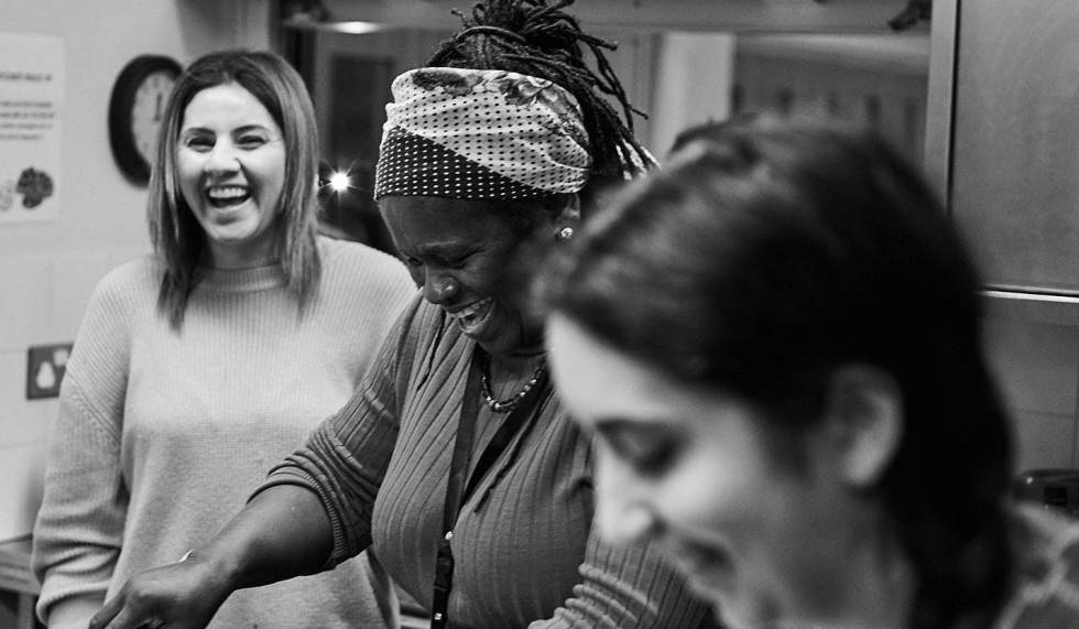 Migrateful es una organización que prepara encuentros culinarios para favorecer la inclusión social de migrantes, refugiados y solicitantes de asilo en Londres.