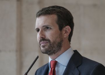 Cuatro teorías sobre la barba de Pablo Casado