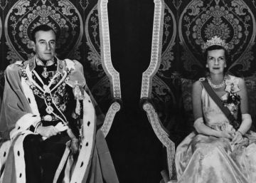 Lord y Lady Mountbatten, últimos virreyes de la India, retratados en 1948 justo antes de dejar el país.