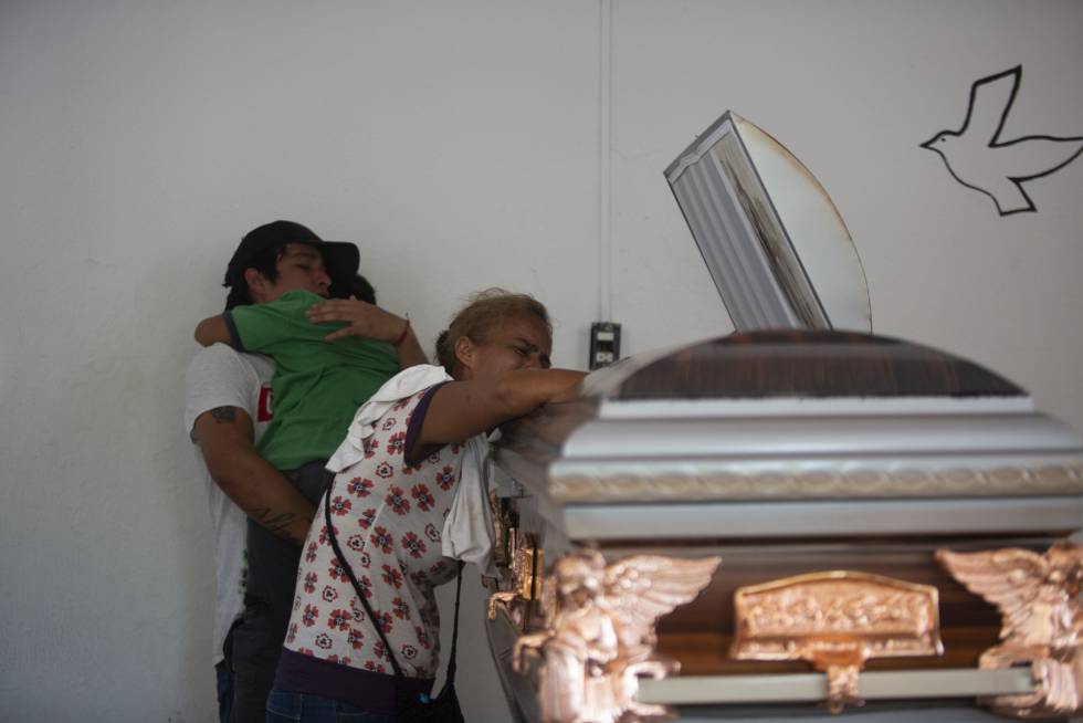 El último adiós a las víctimas de la masacre de Coatzacoalcos