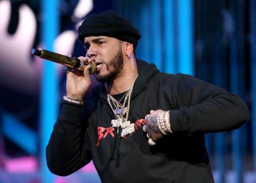 La controvertida vida del cantante más escuchado en Spotify este año en España