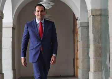 Aguado considera “muy complicado” elaborar los presupuestos y bajar ya los impuestos