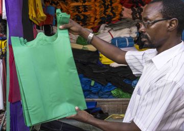 El extremo de la guerra contra el plástico: cárcel por usar bolsas