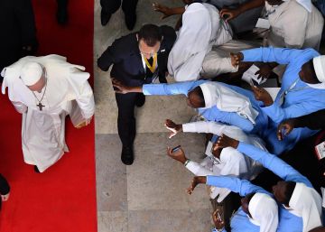 La visita del Papa a África, en imágenes