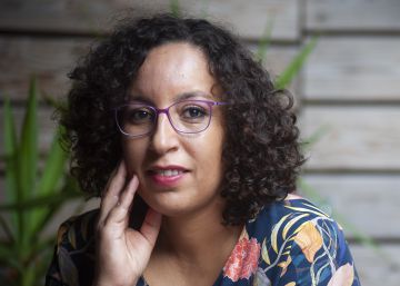 Najat El Hachmi: “El feminisme islamista aïlla les dones musulmanes”