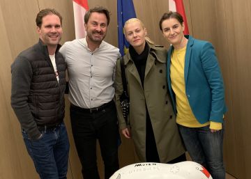 La histórica foto de un primer ministro con su esposo y una primera ministra con la suya