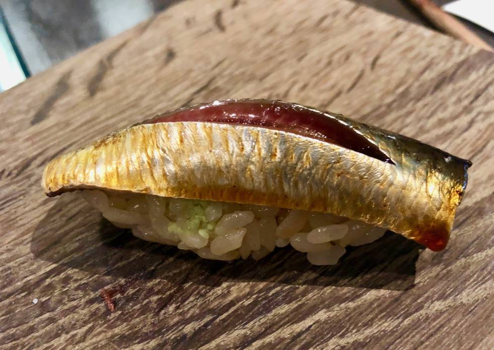 Nigiri de parrocha marinada en vinagre rojo Capel