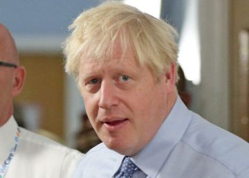 Boris Johnson se enfrenta con el padre de una paciente en un hospital