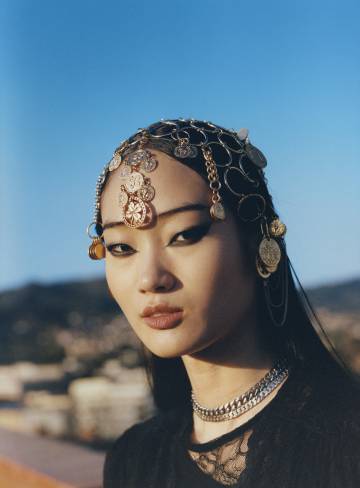 La modelo coreana Hyunji Shin, durante el rodaje de la campaña.