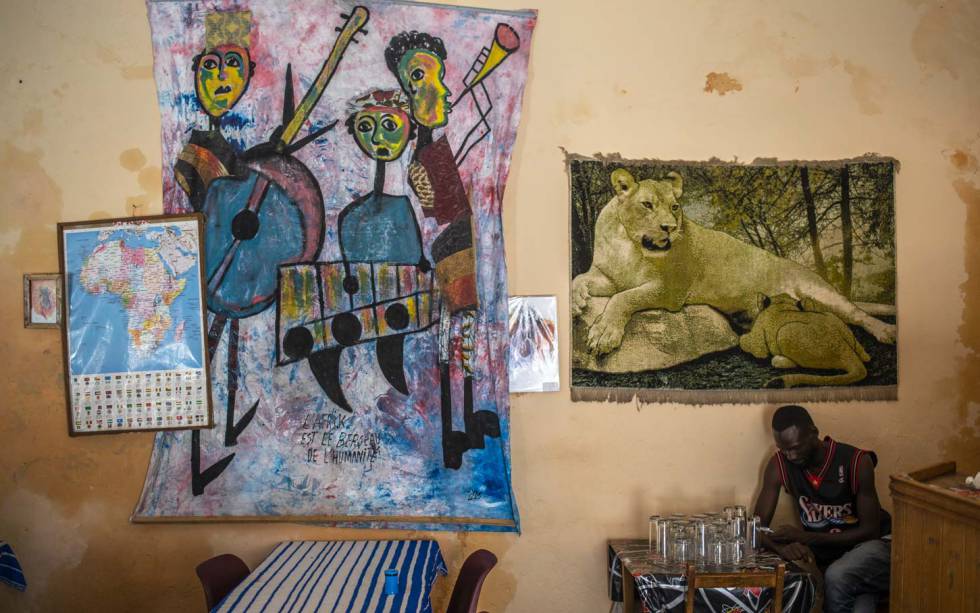 Restaurante La Linguere. Aquí se sirven recetas senegalesas caseras.