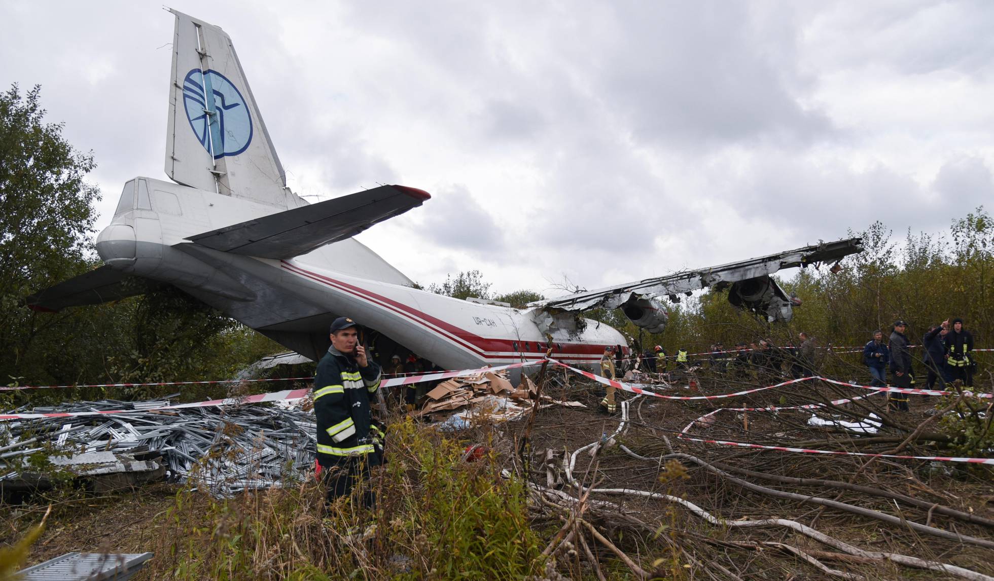 El accidente de un avión en Ucrania, en imágenes