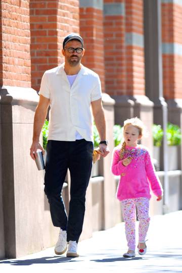 Ryan Reynolds, con su hija Inez, el pasado viernes.