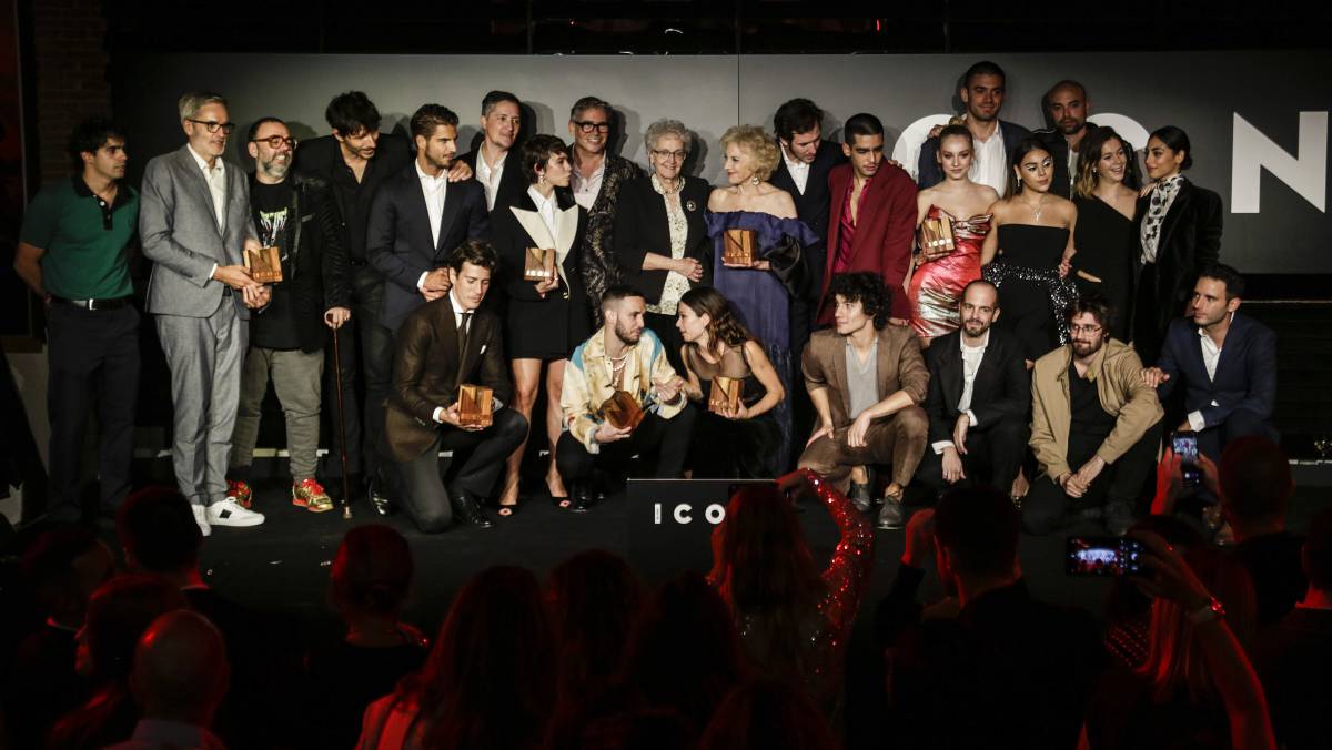 Premiados y asistentes de los V Premios ICON, este miércoles tras la gala, celebrada en Madrid.