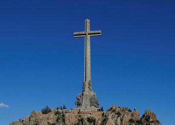 Franco’s family requests military funeral honors at his exhumation