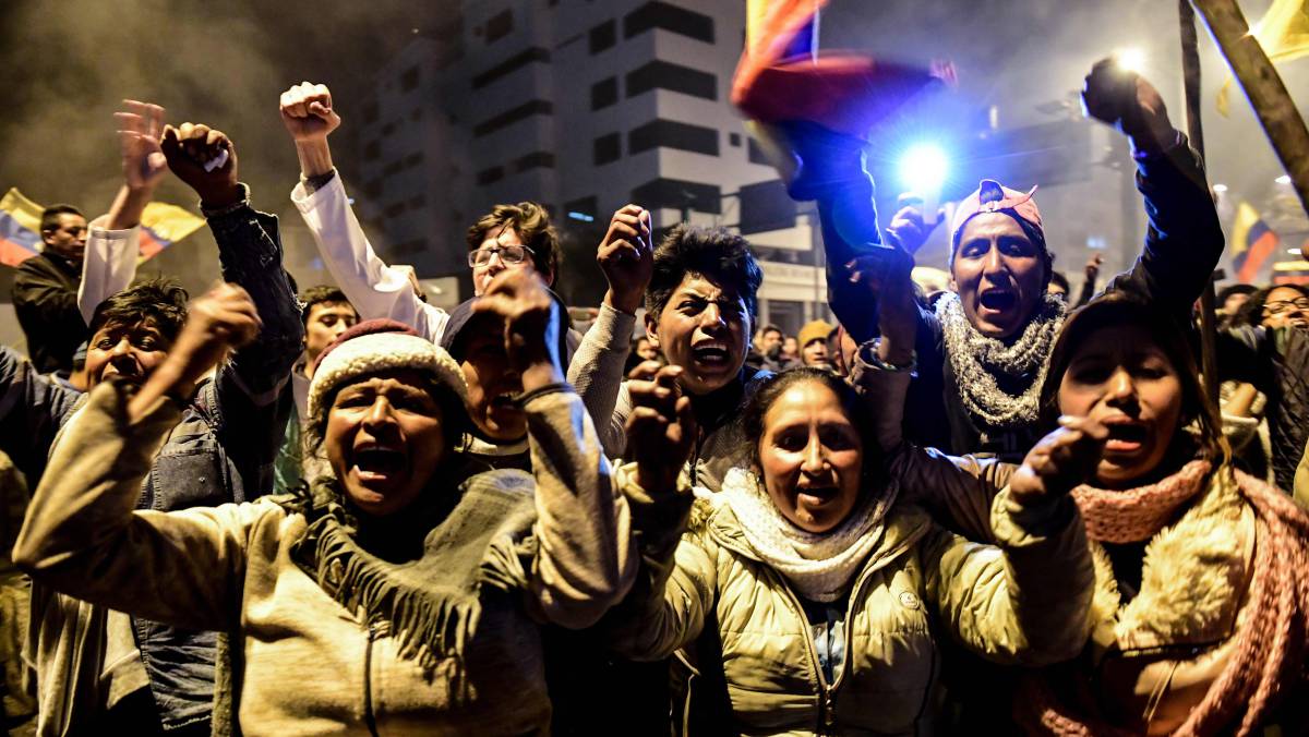 Los indígenes celebran el acuerdo, en Quito.