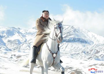 Pyongyang publica fotos de Kim Jong-un cavalgando pela neve