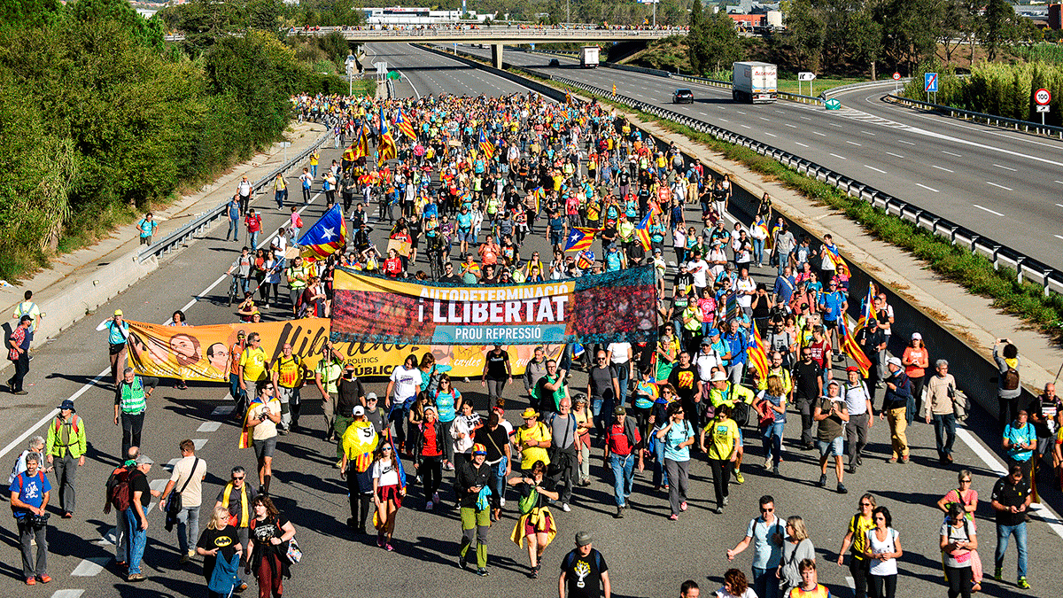 Marcha en la autopista AP7 en Girona.
