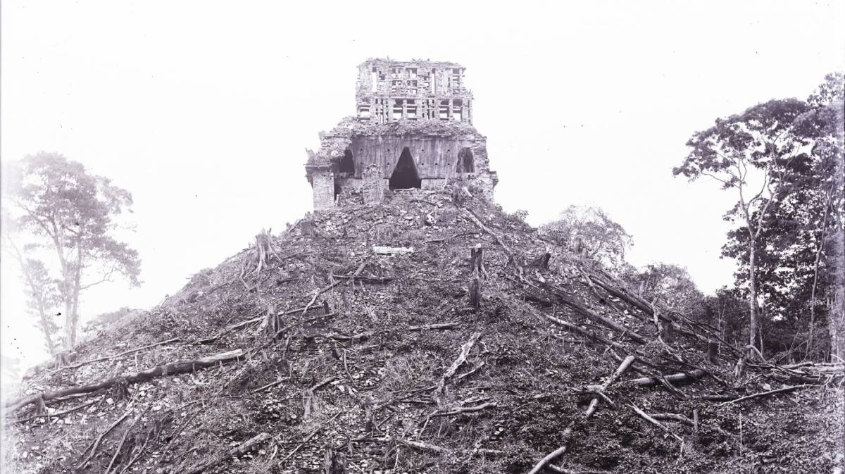Imagen de Chichén-Itza en 1891, tomada por Maudslay.