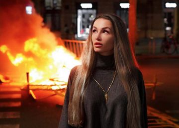 La imatge de la instagramer als disturbis de Barcelona que ha encès les xarxes
