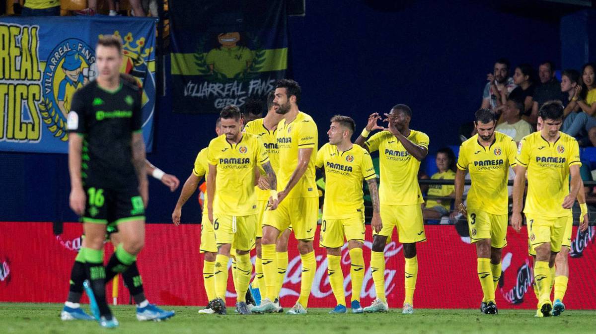 Los jugadores del Villarreal durante un partido de LaLiga Santander.