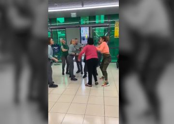 Una mujer agrede a un empleado de Mercadona tras intentar robar varios productos