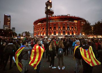 Centenares de personas se concentran en la plaza de España de Barcelona convocados por los CDR el pasado día 22.