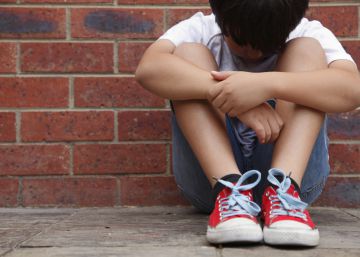 El acoso escolar también te deja sin amigos