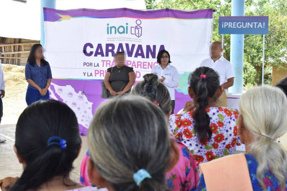 Charla de sensibilización sobre el derecho de acceso a la información en México.