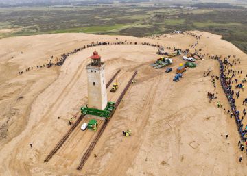A operação na Dinamarca para salvar um farol centenário de 720 toneladas