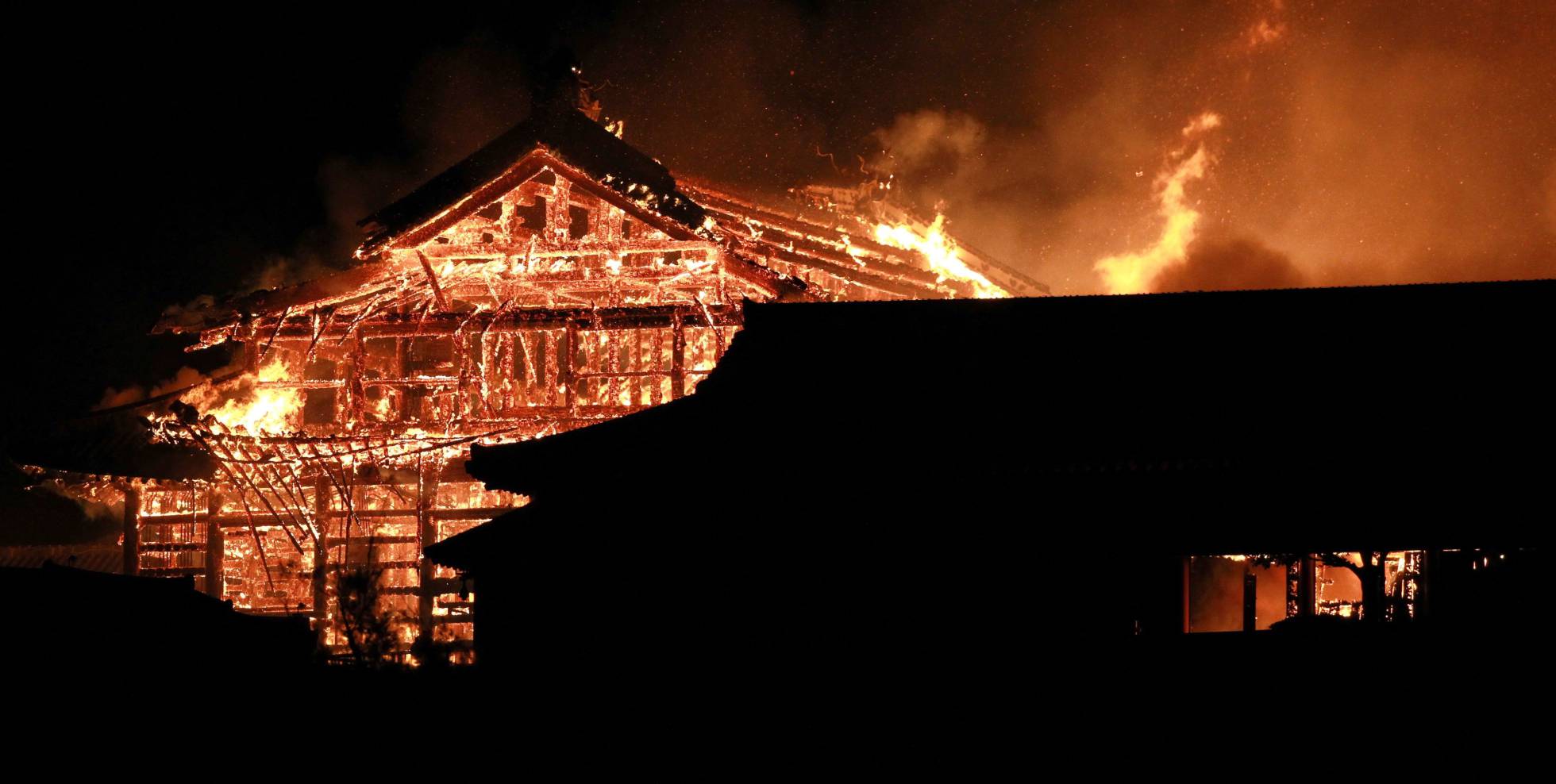 incendio castillo shuri Japon
