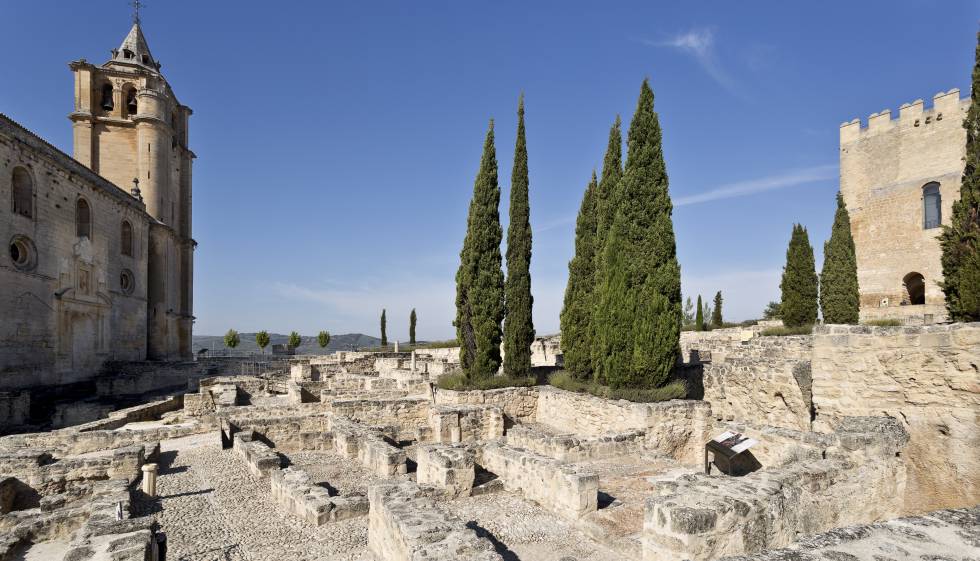 El recinto monumental del castillo de La Mota fue uno de los sistemas defensivos más complejos de Al-Andalus.
