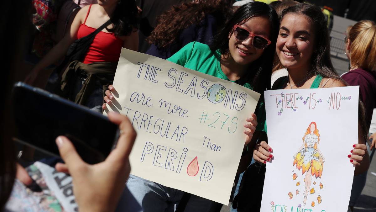 Huelga y concentracion de estudiantes en la Puerta del Sol, por el clima y la emergencia climatica.rn